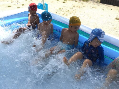 連日のプール遊び