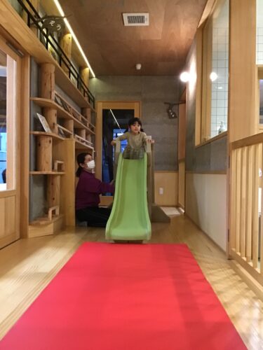 廊下が公園に！