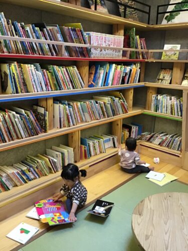 絵本コーナー