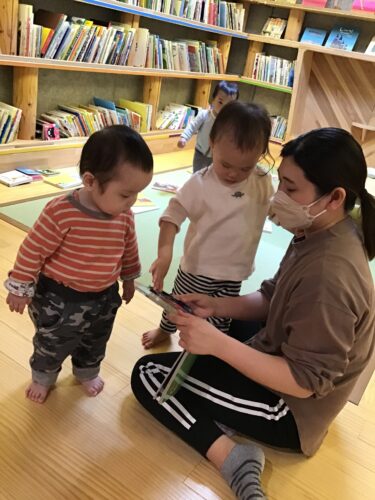 絵本に触れるゆったりした時間