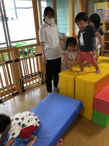 ジャーンプ！！