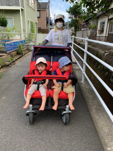 お散歩へ行きました