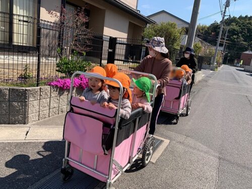 新クラスでお散歩☆