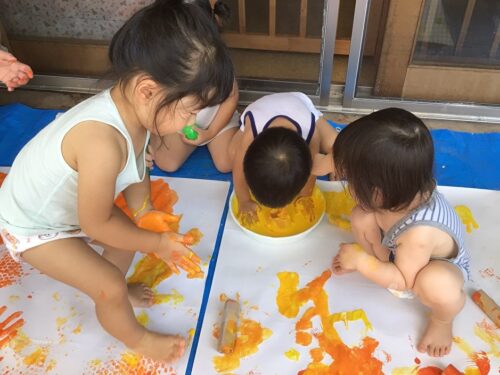 絵の具あそび