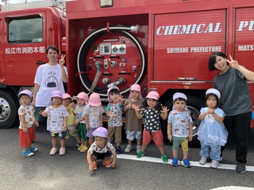 避難訓練・消防車の見学をしました☆
